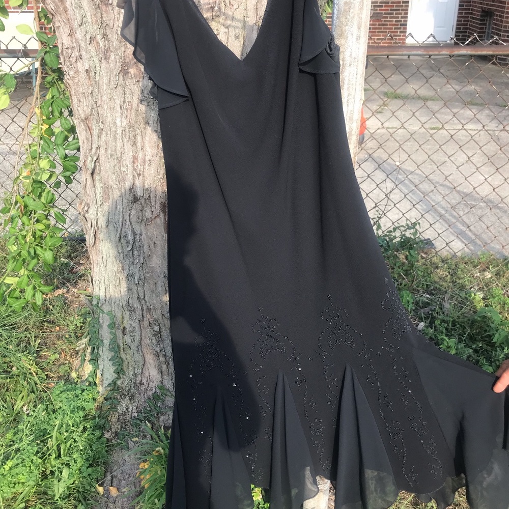 SL Fashions dress